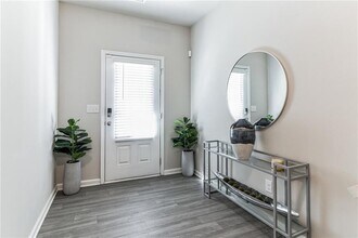 3123 Meadowstone Ln SW in Atlanta, GA - Building Photo - Building Photo