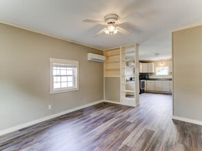 904 E Dodge St in Stephenville, TX - Building Photo - Building Photo