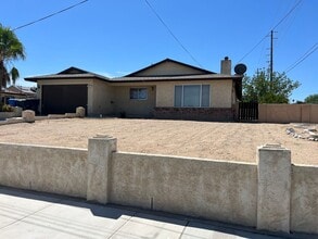 700 Starlight St in Barstow, CA - Building Photo - Building Photo