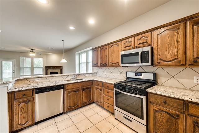 8636 Lariat Cir in Fort Worth, TX - Building Photo - Building Photo