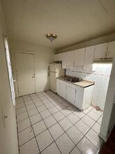 949 Remington Ave in Flint, MI - Building Photo - Building Photo