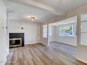 32 Morningside Ave in Keansburg, NJ - Building Photo - Building Photo