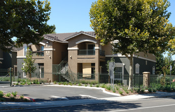 The Rivers Senior in West Sacramento, CA - Building Photo - Building Photo