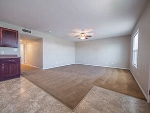 212-214 E 1st St in Maryville, MO - Building Photo - Building Photo