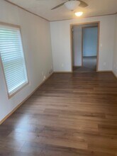 461 Pleasant Grv in Columbus, IN - Foto de edificio - Building Photo