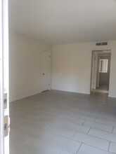 Foothill Apartments in Sylmar, CA - Building Photo - Building Photo