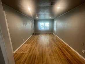 401 W Himes St in Norman, OK - Building Photo - Building Photo