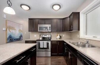 199 Kitson St in Winnipeg, MB - Building Photo - Building Photo