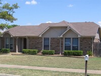 3406 Hawaii Dr in Garland, TX - Building Photo - Building Photo