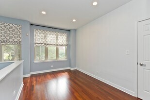 1332 N Burling St in Chicago, IL - Building Photo