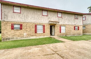 2404 Jaguar Ct, Unit A in Bryan, TX - Building Photo