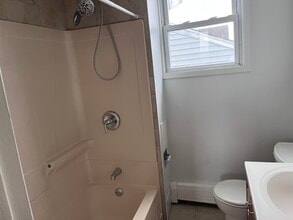 1124 Rivington St, Unit #4 in Roselle, NJ - Building Photo - Building Photo