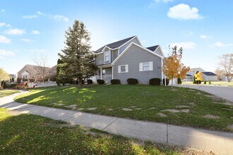 1103 Prestwick Point in Champaign, IL - Building Photo - Building Photo