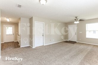 7927 Jasper Ave in Jacksonville, FL - Foto de edificio - Building Photo