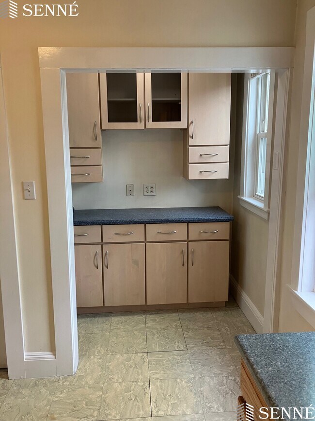 24 Haskell St, Unit 2 in Cambridge, MA - Building Photo - Building Photo