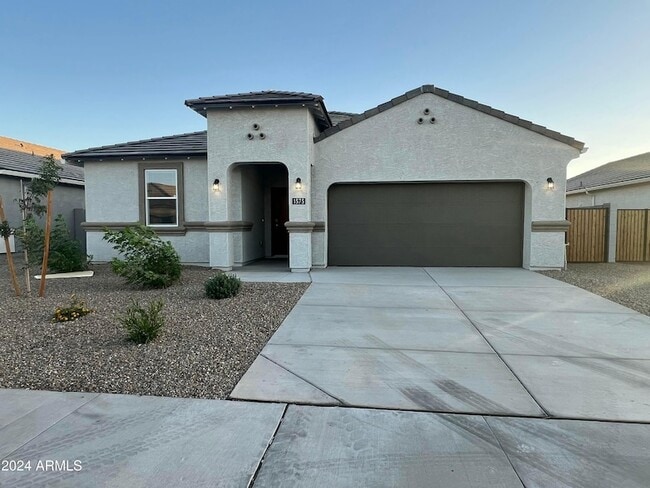 property at 1575 E Lardner Dr