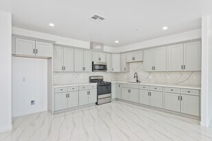 Arrow Apartments in Fontana, CA - Building Photo