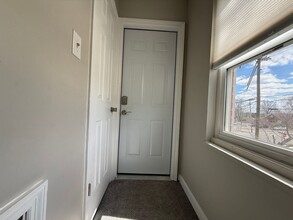 325 E Englewood Ave in New Castle, PA - Building Photo - Building Photo