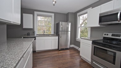 80 Pitt St-Unit -B in Charleston, SC - Building Photo - Building Photo