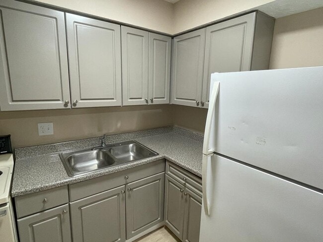 6856 Garden Terrace Rd, Unit 6856 Garden Terrace Road, in Columbus, OH - Foto de edificio - Building Photo