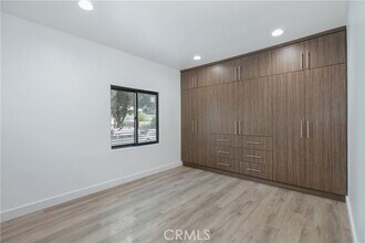 8143 Hazeltine Ave in Los Angeles, CA - Building Photo - Building Photo