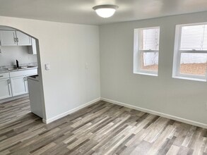 520 W Edwards st, Unit Apt 1 in Vandalia, IL - Foto de edificio - Building Photo