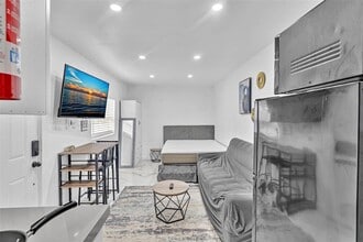 4328 SW 49th Ct, Unit Efficency in Fort Lauderdale, FL - Foto de edificio - Building Photo