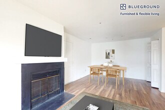 10608 Kitty Pozer Dr in Fairfax, VA - Building Photo - Building Photo