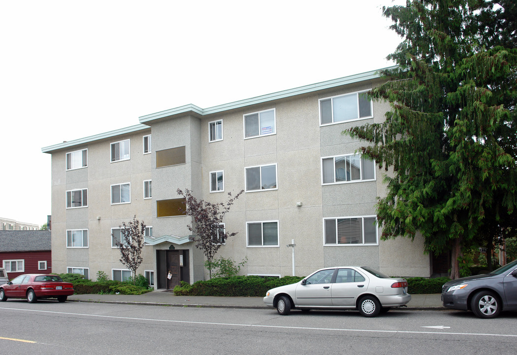 7300 Winona Ave N in Seattle, WA - Foto de edificio