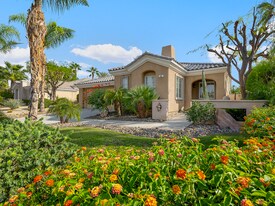 49 Vista Mirage Way in Rancho Mirage, CA - Building Photo