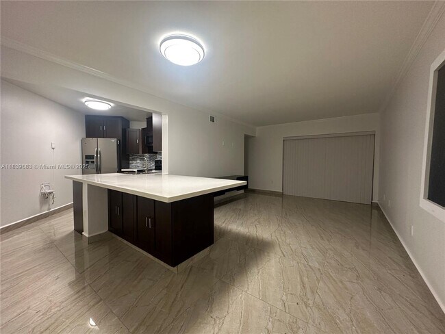 property at 9423 Fontainebleau Blvd