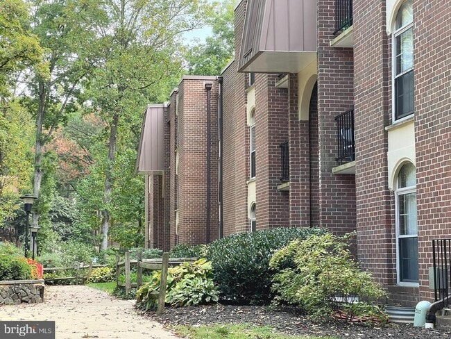 property at 3322 Woodburn Village Dr