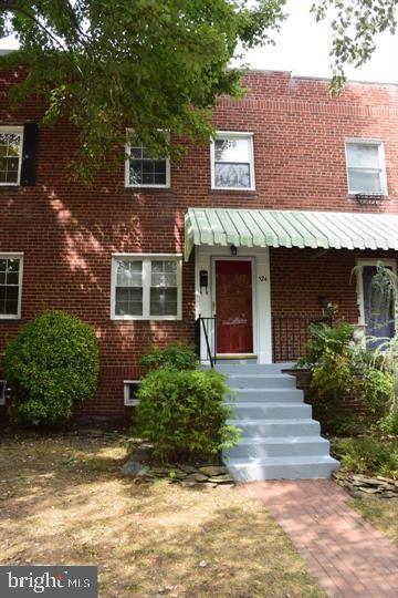 property at 524 E Luray Ave