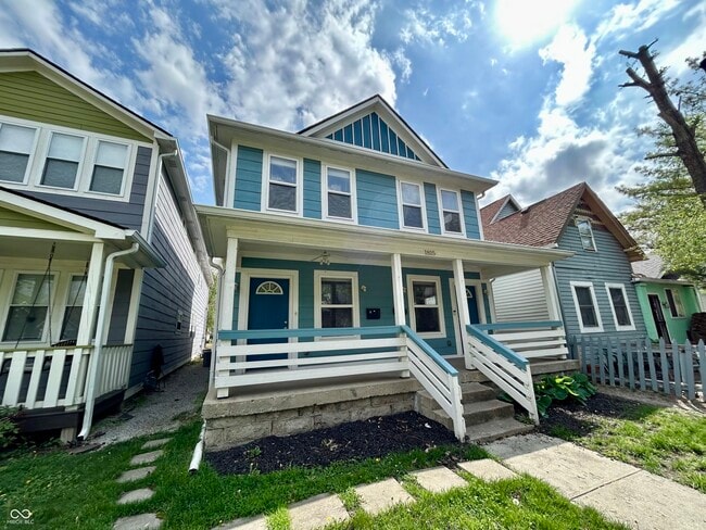 1815 Woodlawn Ave in Indianapolis, IN - Foto de edificio - Building Photo