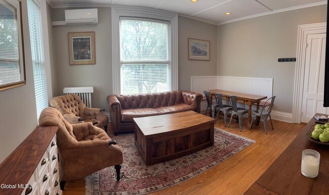 143 Caroline St in Saratoga Springs, NY - Building Photo - Building Photo