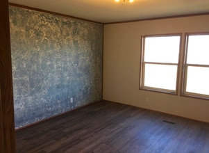 22445 Frontage Rd in Belgrade, MT - Building Photo - Building Photo