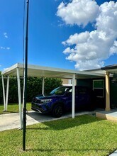 651 E 38th St in Hialeah, FL - Building Photo - Building Photo