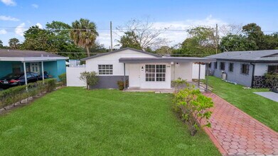 548 NW 2nd Terrace in Deerfield Beach, FL - Building Photo - Building Photo