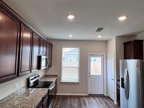 162 LT Rusty Dr in Jarrell, TX - Building Photo - Building Photo