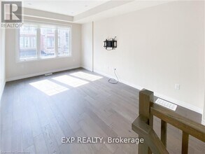 6 Ritchie Ln in Hamilton, ON - Building Photo - Building Photo