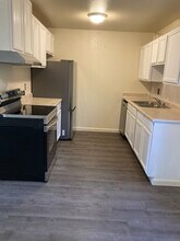 106 E 6th St, Unit A in Antioch, CA - Foto de edificio - Building Photo