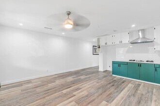 10608 Lou Dillon Ave in Los Angeles, CA - Building Photo - Building Photo