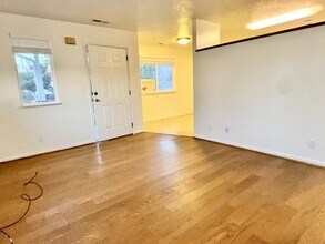 966 Glendale St W in Salt Lake City, UT - Building Photo - Building Photo