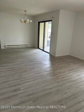 76 Overlook Way in Englishtown, NJ - Building Photo - Building Photo