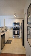 4560 NW 107th Ave, Unit 20212 in Doral, FL - Building Photo - Building Photo