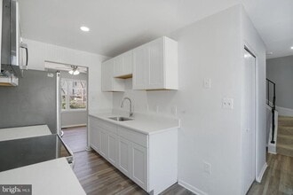 12346 Woodlawn Ct in Woodbridge, VA - Building Photo - Building Photo