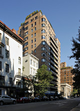 20 E 74th St in New York, NY - Building Photo - Building Photo