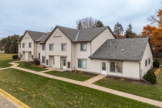 Park Avenue Apartments in White Bear Lake, MN - Building Photo - Building Photo