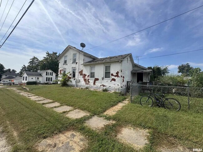 517 12th Ave in Fulton, IL - Building Photo - Building Photo