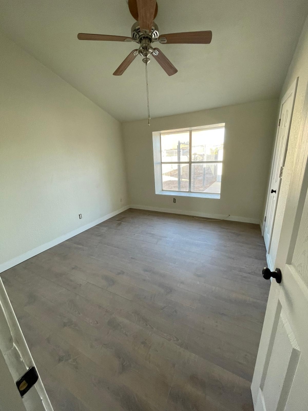 5937 Sinclair St in El Paso, TX - Foto de edificio - Building Photo